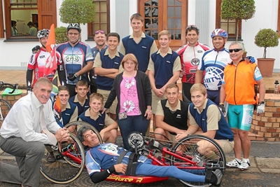 Oakdale maak harte oop vir Downsindroom